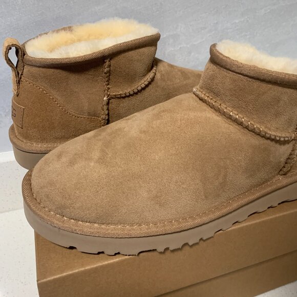 New UGG Women's Classic Ultra Mini Ankle Boot - Picture 2 of 5